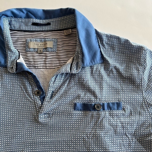 Men's Ted Baker London T-shirt Pocket Polo In Geometric Blue & White Print Sz 5 - Picture 2 of 9